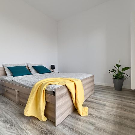 Gris Apartment Познань Екстер'єр фото